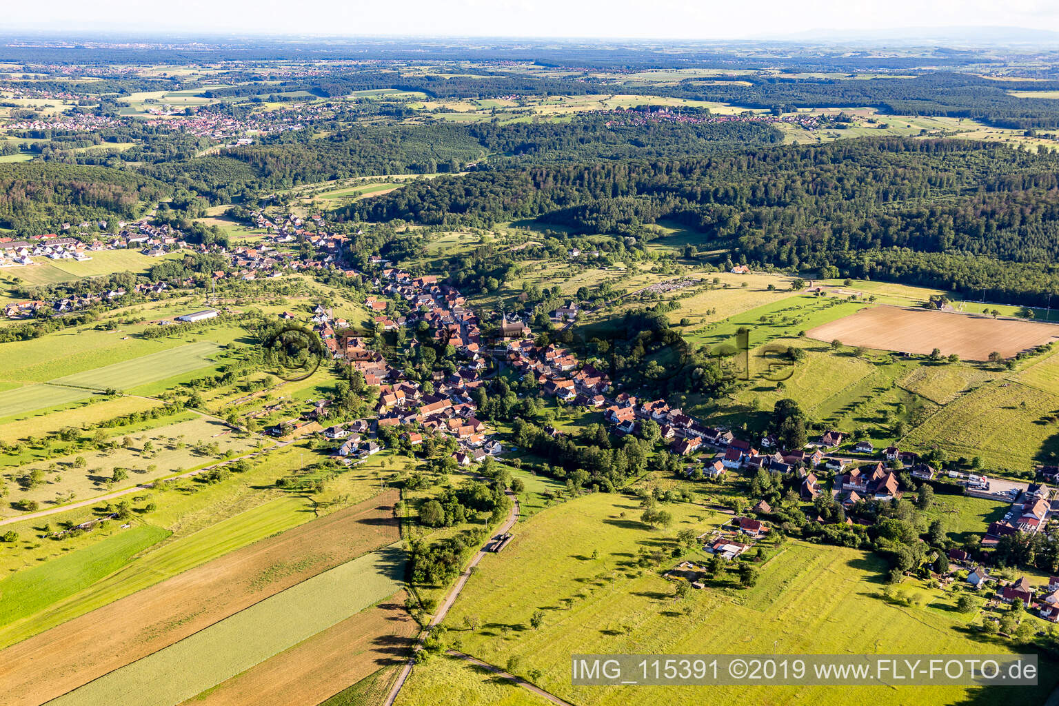 Luftbild von Langensoultzbach im Bundesland Bas-Rhin, Frankreich