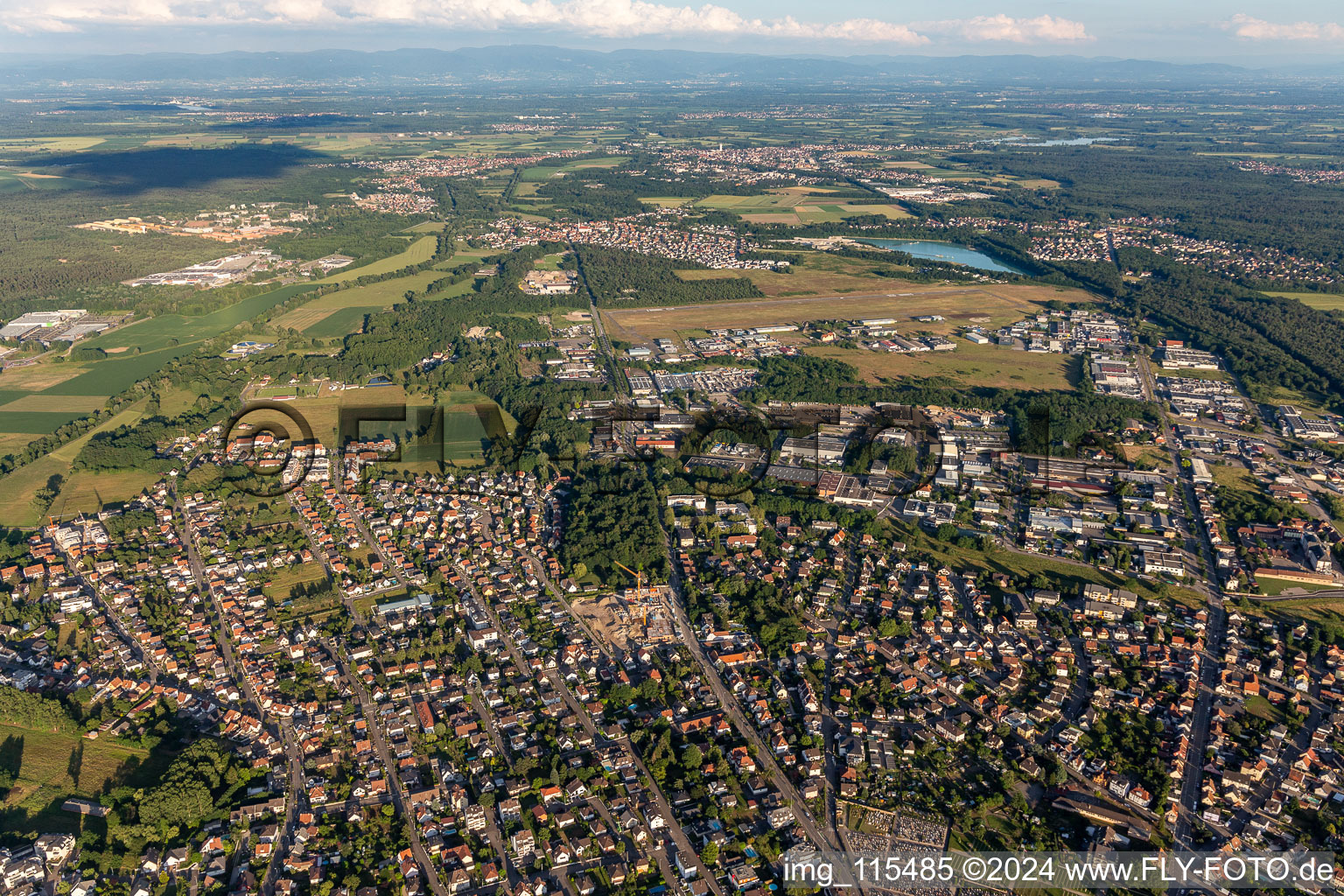 Drohnenaufname von Haguenau im Bundesland Bas-Rhin, Frankreich