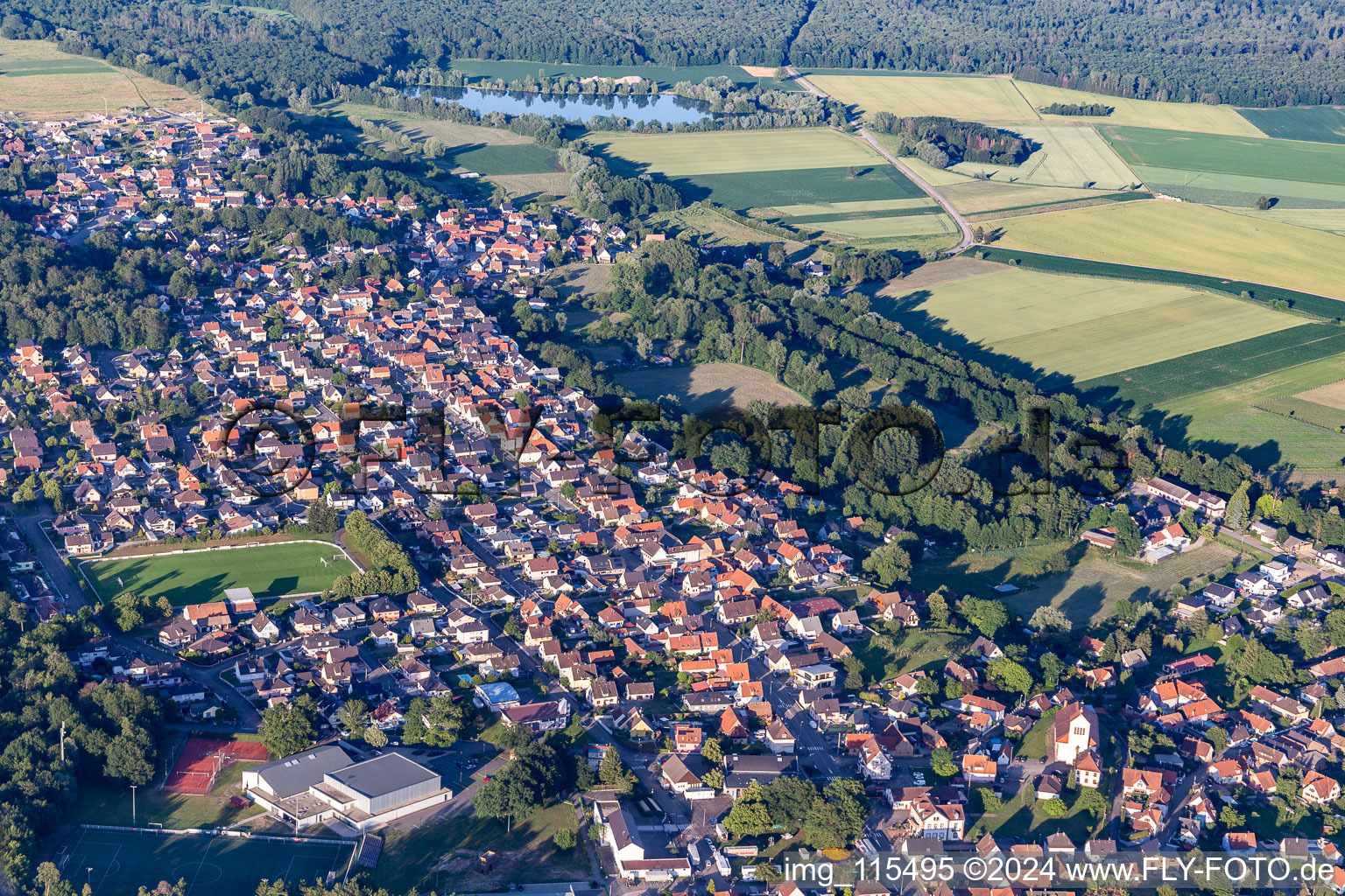 Schirrhein im Bundesland Bas-Rhin, Frankreich von oben gesehen