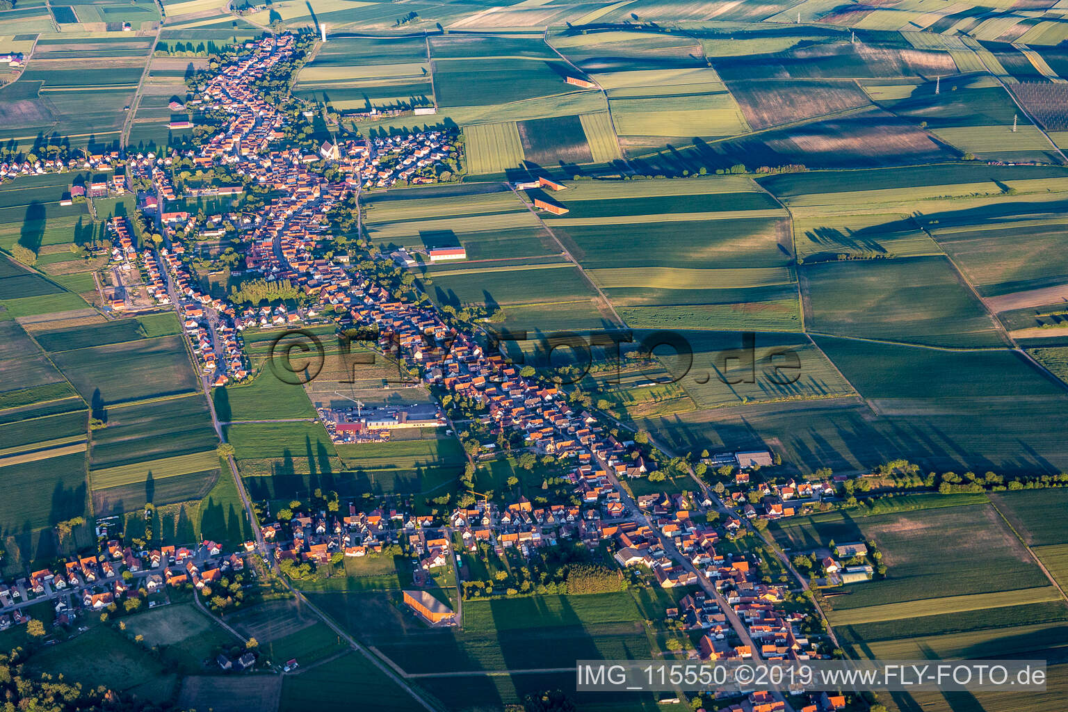 Schleithal im Bundesland Bas-Rhin, Frankreich aus der Luft