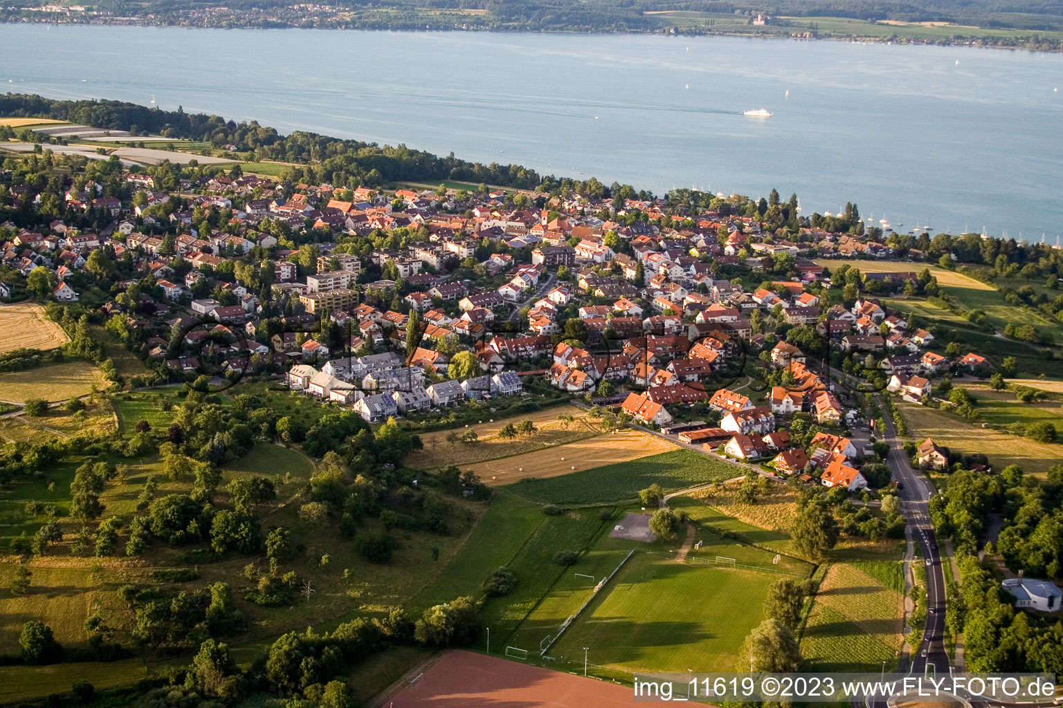 Luftbild von Ortsteil Litzelstetten in Konstanz im Bundesland Baden-Württemberg, Deutschland
