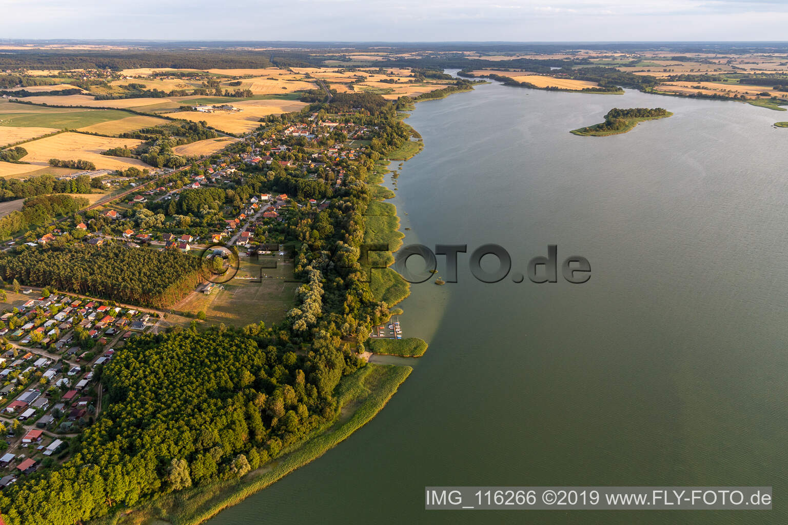 Luftaufnahme von Warnitz im Bundesland Brandenburg, Deutschland