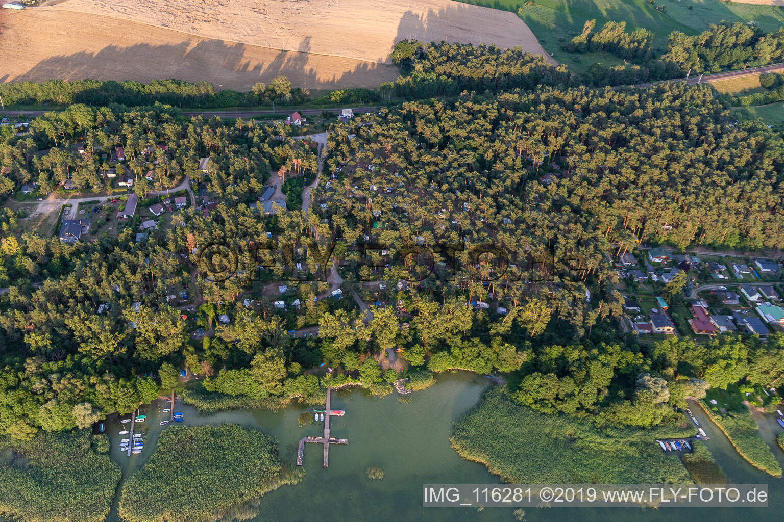 Luftaufnahme von Camping am Oberuckersee im Bundesland Brandenburg, Deutschland