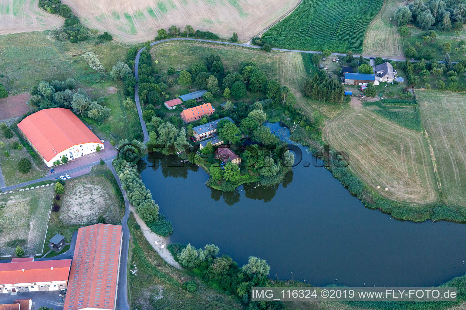 Luftbild von Schloß Herrenstein, Spukis Abenteuerland im Bundesland Brandenburg, Deutschland