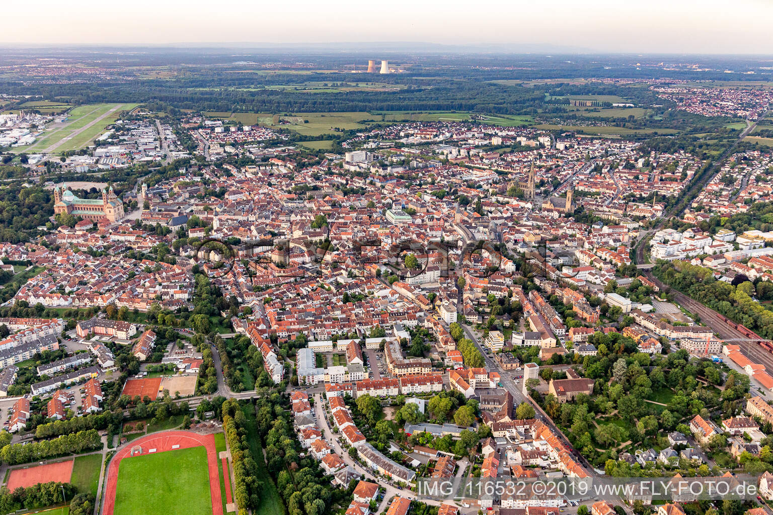 Drohnenaufname von Speyer im Bundesland Rheinland-Pfalz, Deutschland