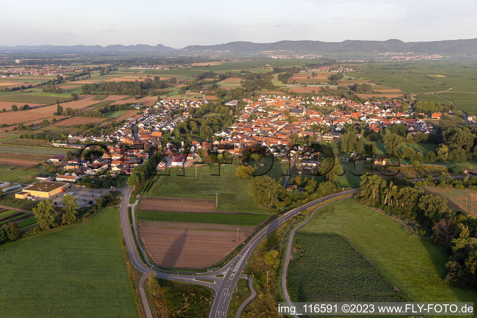 Ortsteil Geinsheim in Neustadt an der Weinstraße im Bundesland Rheinland-Pfalz, Deutschland