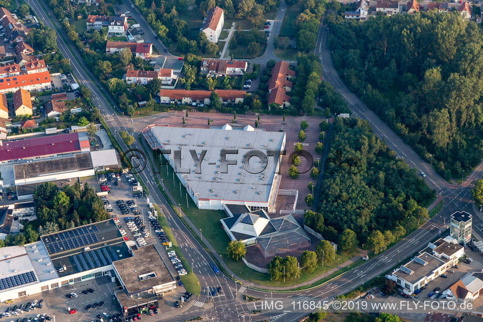 Luftbild von Bauhaus in Speyer im Bundesland Rheinland-Pfalz, Deutschland