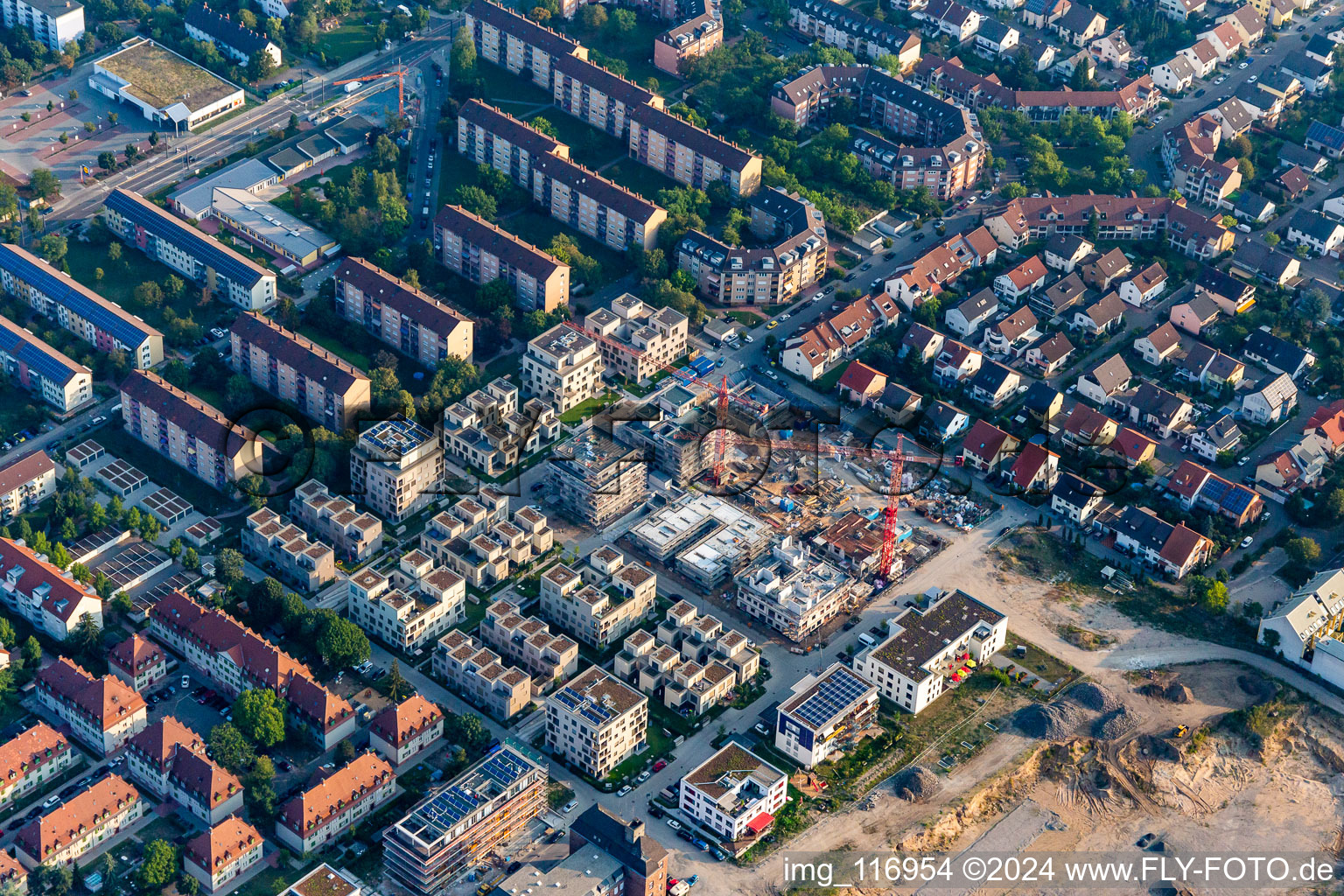 Luftaufnahme von Ortsteil Neckarstadt-Ost in Mannheim im Bundesland Baden-Württemberg, Deutschland