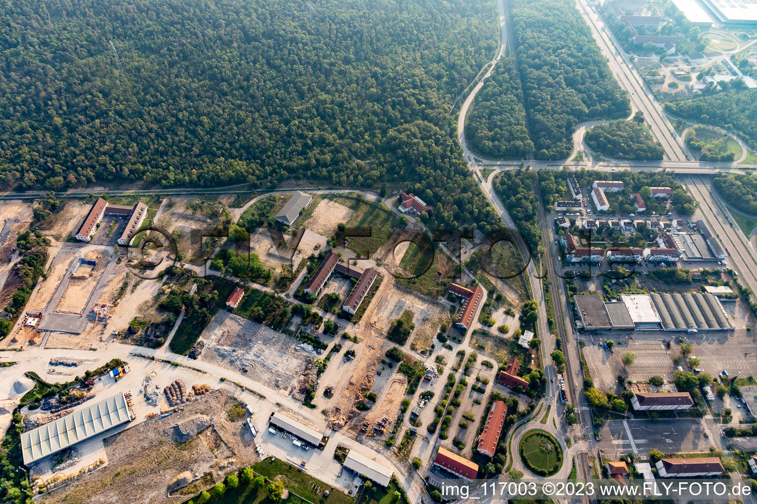 Luftbild von Gelände der ehemalige SULLIVAN US-Kasernen am Käfertaler Wald in Mannheim im Bundesland Baden-Württemberg, Deutschland