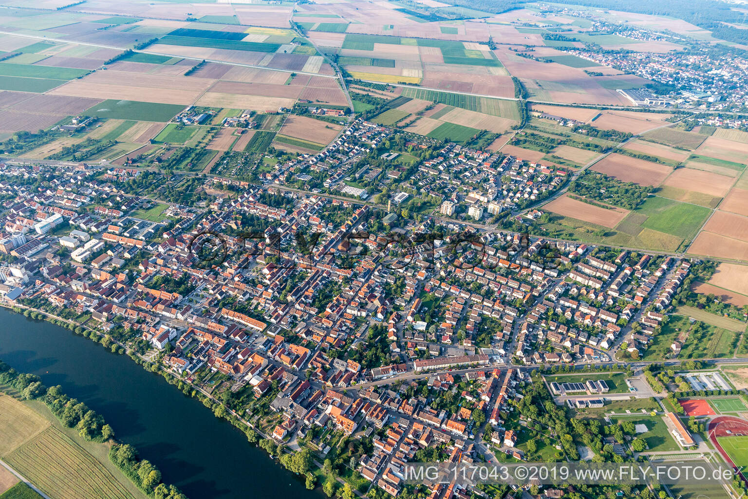 Luftbild von Edingen-Neckarhausen im Bundesland Baden-Württemberg, Deutschland