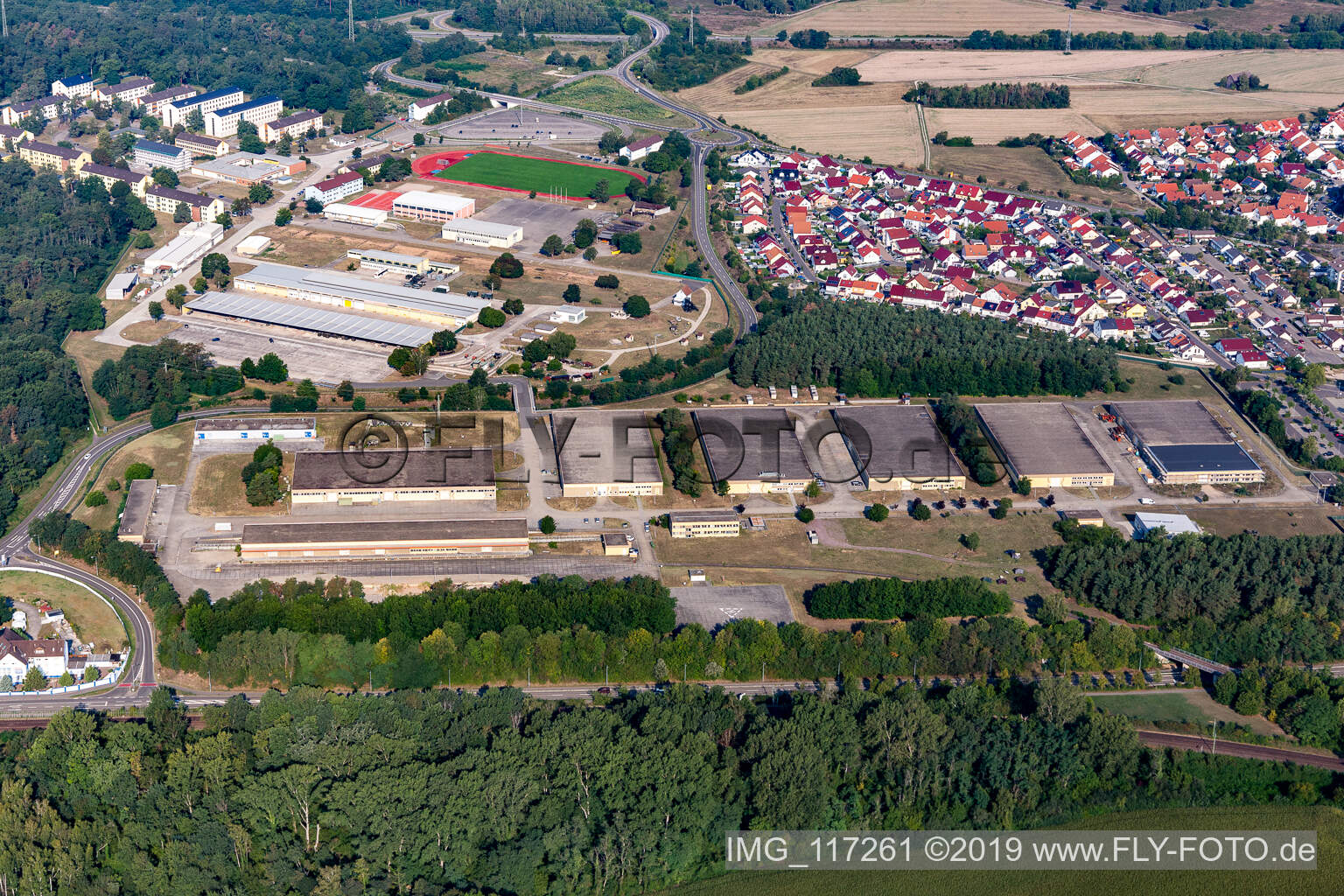 Luftbild von Südpfalz-Kaserne in Germersheim im Bundesland Rheinland-Pfalz, Deutschland