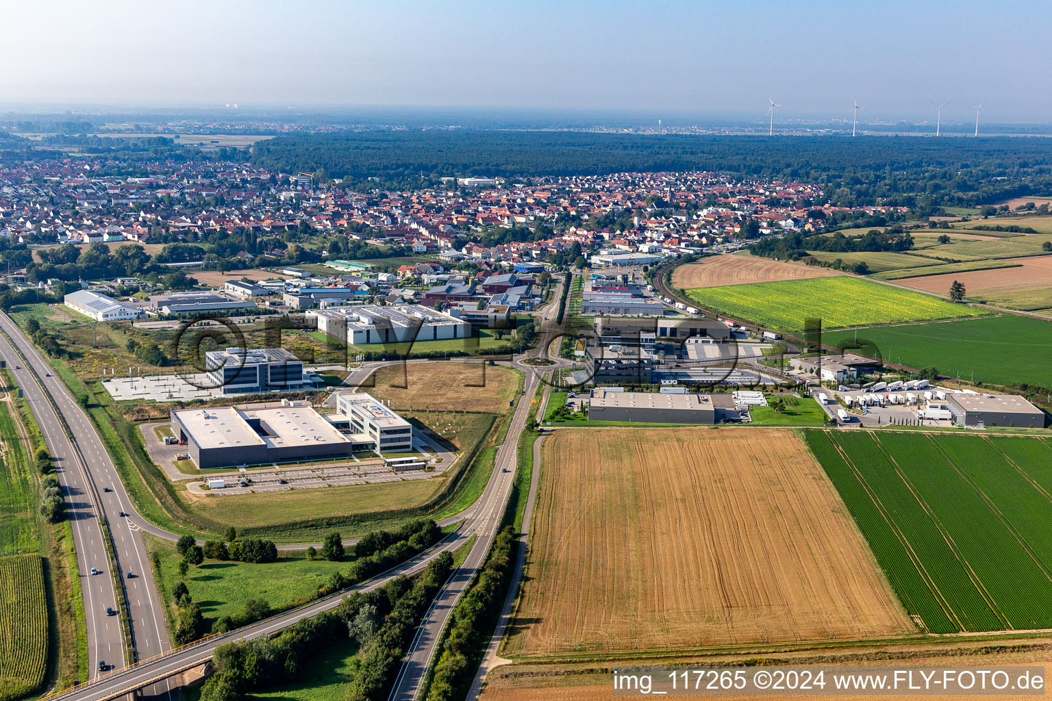 Industriegebiet Nord in Rülzheim im Bundesland Rheinland-Pfalz, Deutschland aus der Vogelperspektive