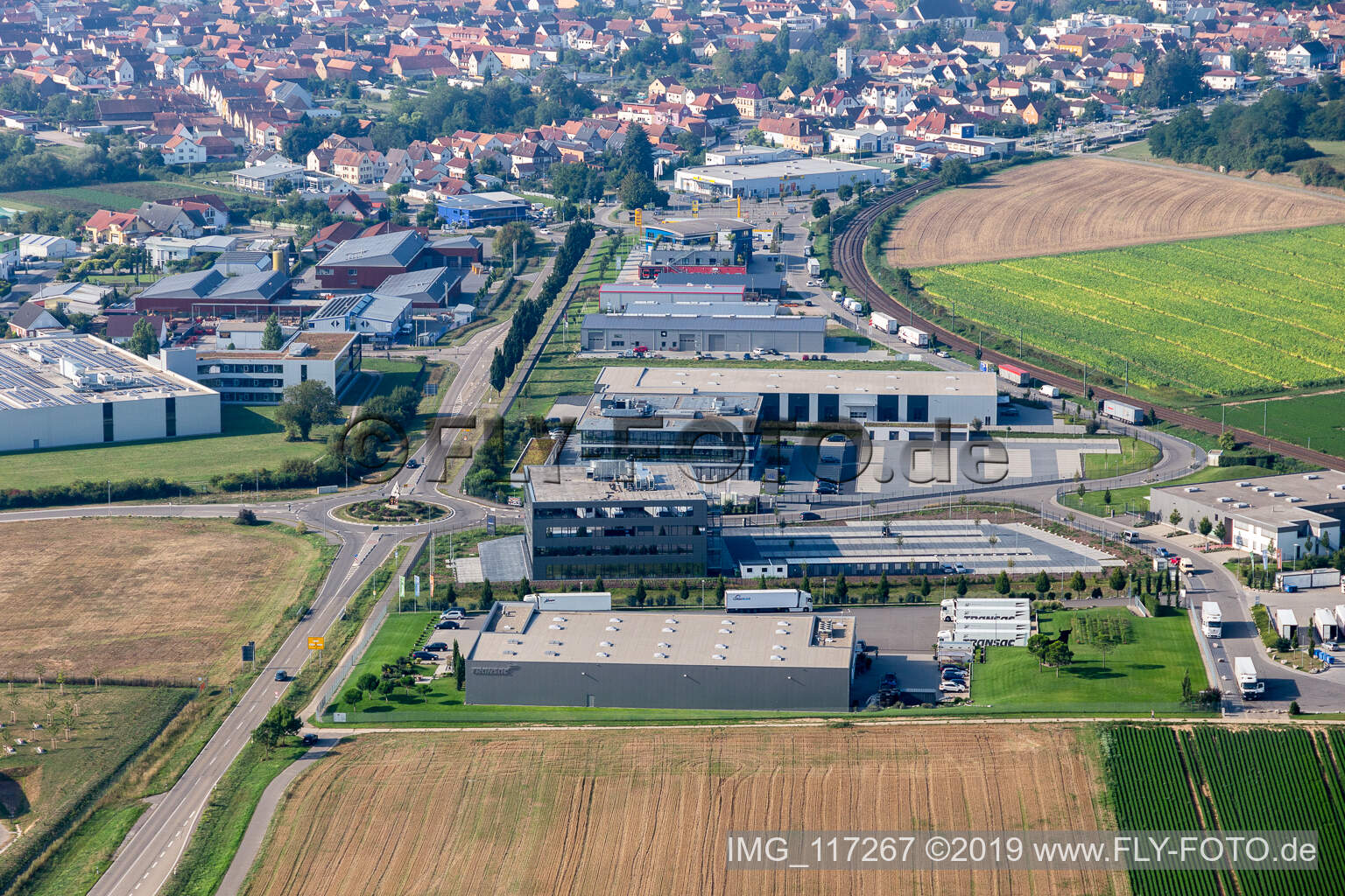 Drohnenaufname von Industriegebiet Nord in Rülzheim im Bundesland Rheinland-Pfalz, Deutschland