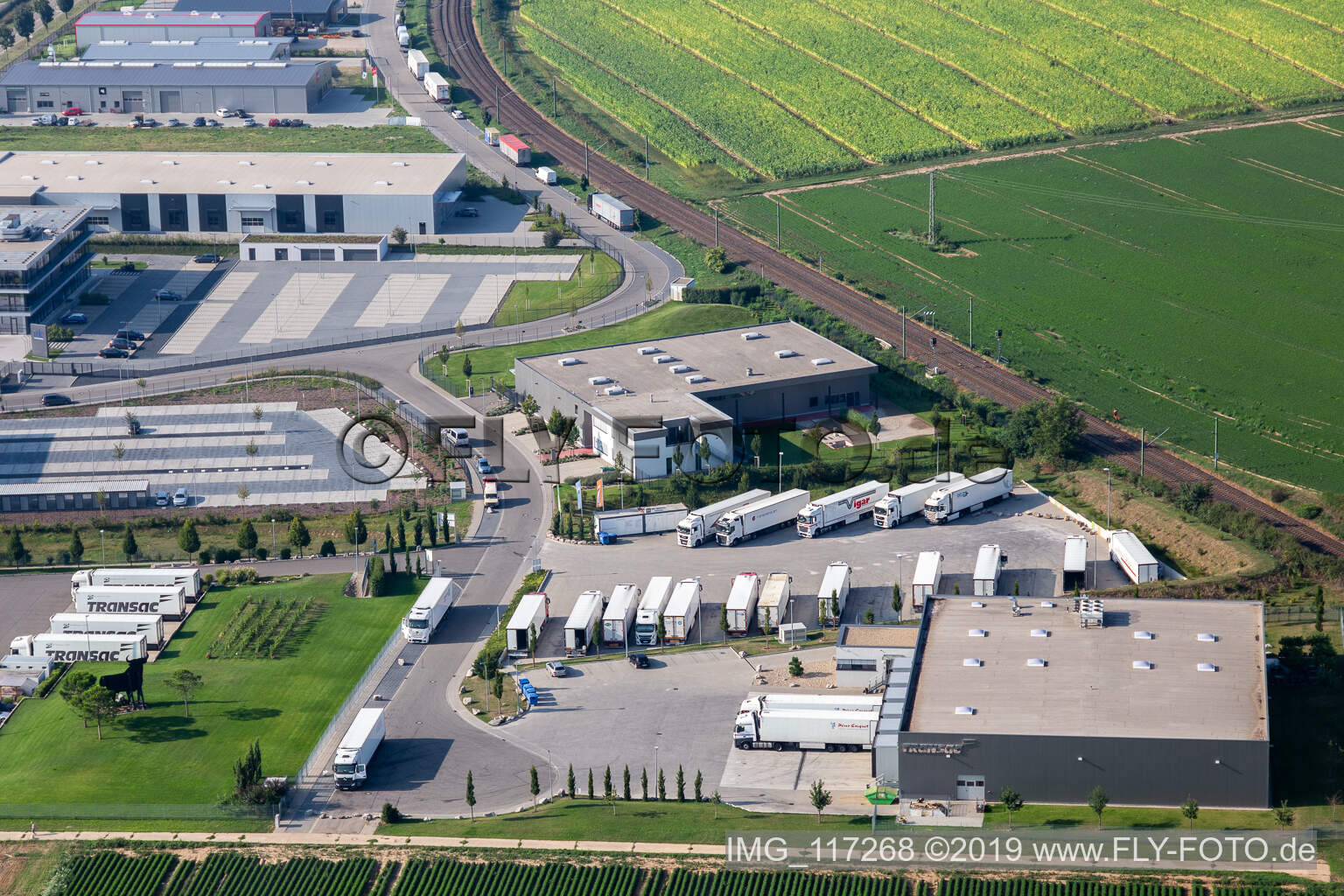 Drohnenbild von Industriegebiet Nord in Rülzheim im Bundesland Rheinland-Pfalz, Deutschland