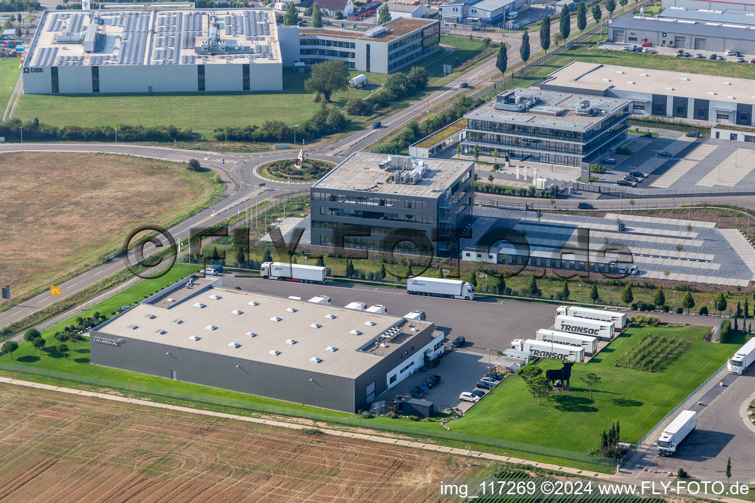 Industriegebiet Nord in Rülzheim im Bundesland Rheinland-Pfalz, Deutschland aus der Drohnenperspektive