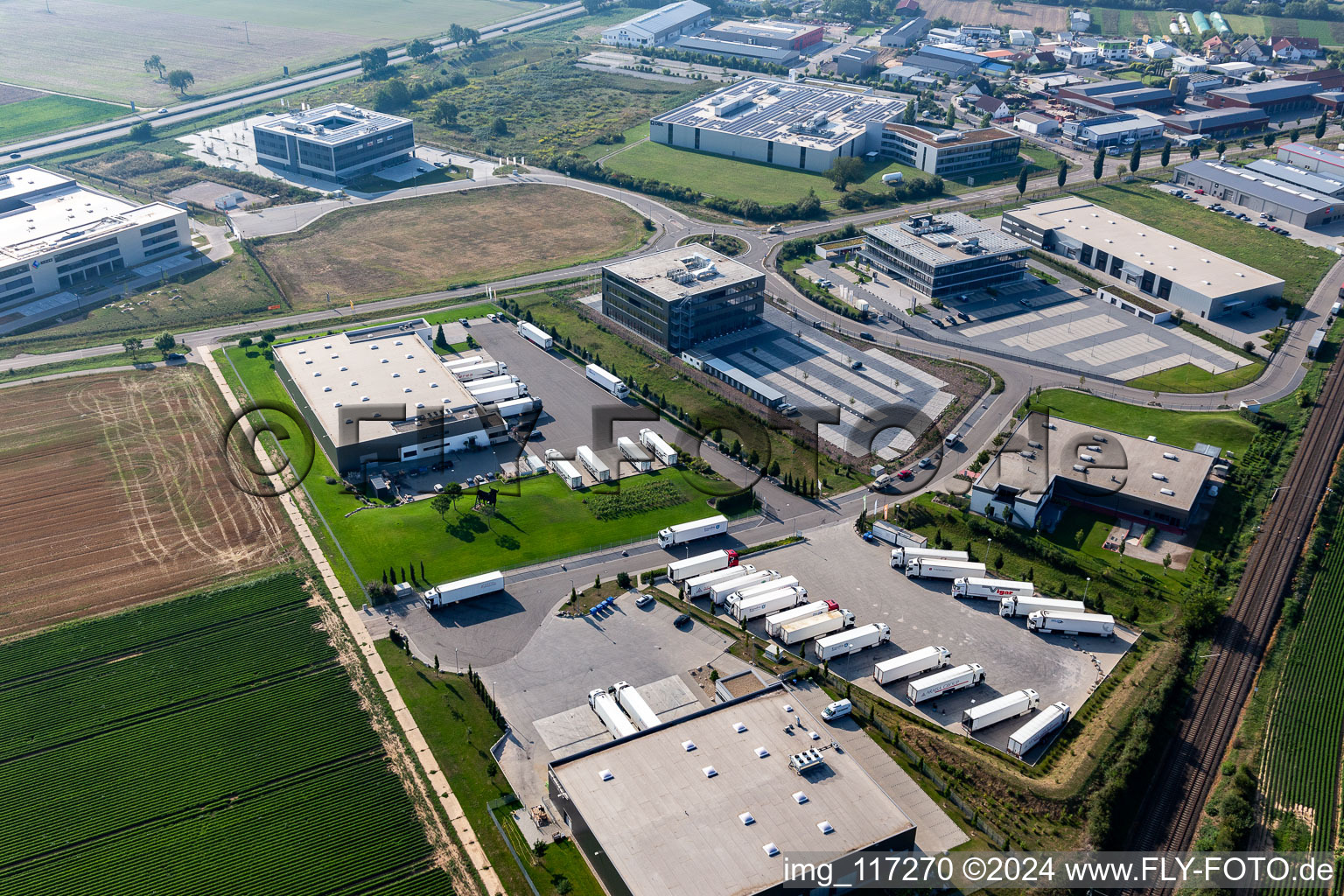 Industriegebiet Nord in Rülzheim im Bundesland Rheinland-Pfalz, Deutschland von einer Drohne aus