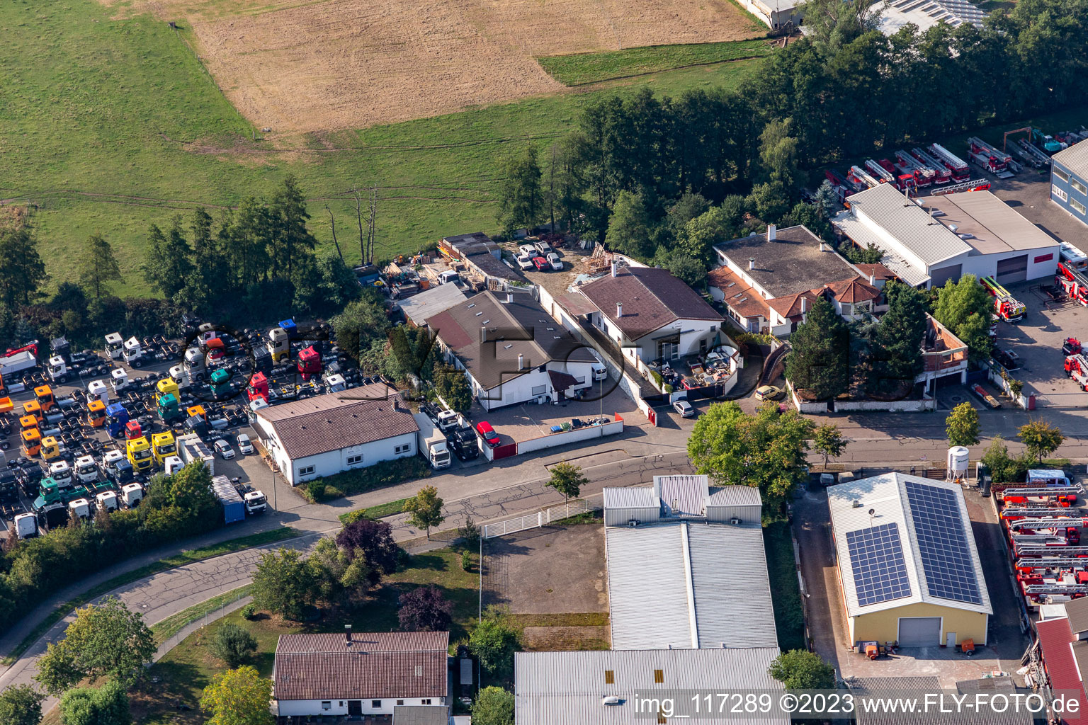 Luftaufnahme von Gewerbegebiet Horst im Ortsteil Minderslachen in Kandel im Bundesland Rheinland-Pfalz, Deutschland