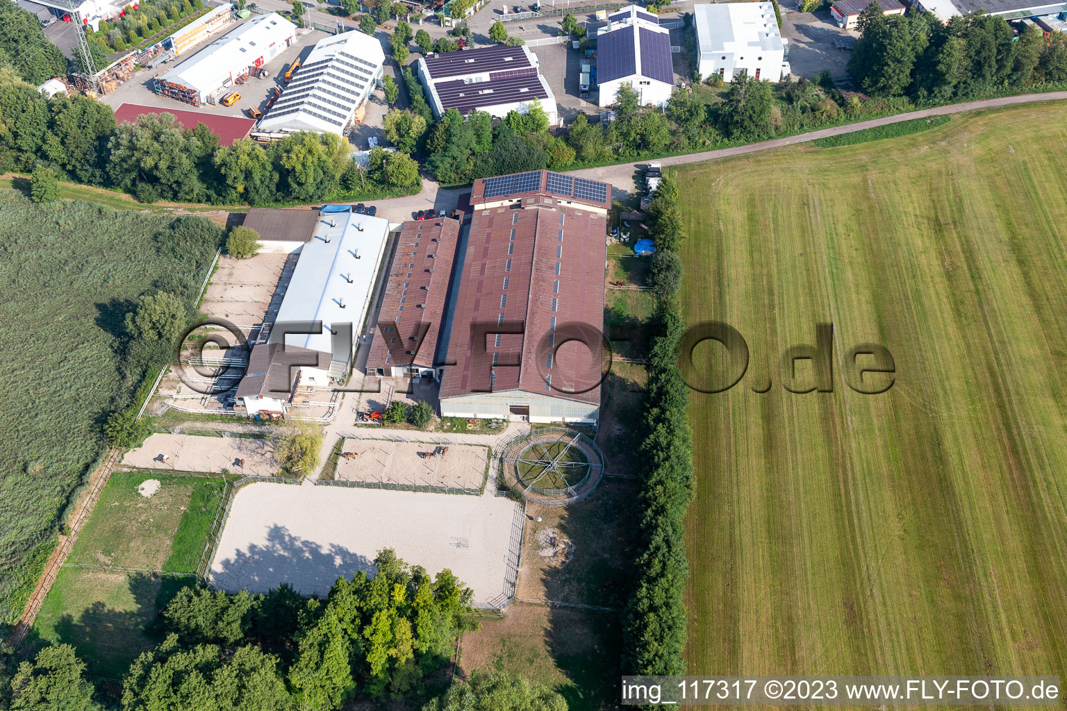 Luftbild von Hofladen Kerth im Ortsteil Minderslachen in Kandel im Bundesland Rheinland-Pfalz, Deutschland