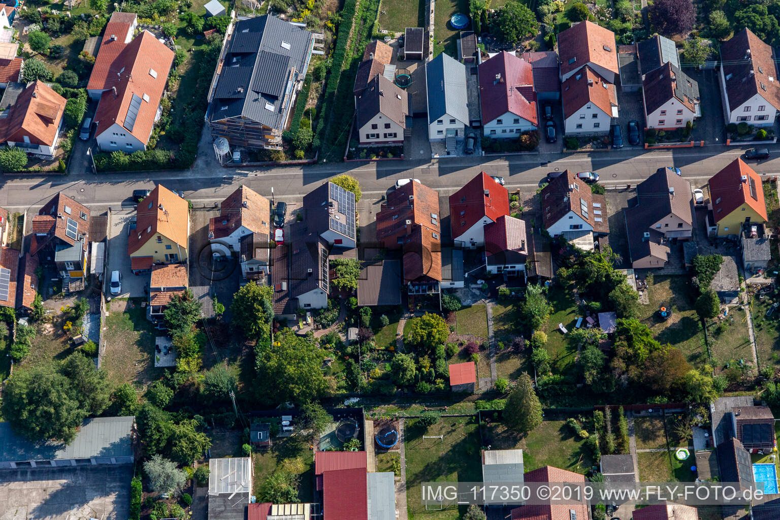 Siedlung in Kandel im Bundesland Rheinland-Pfalz, Deutschland aus der Luft betrachtet