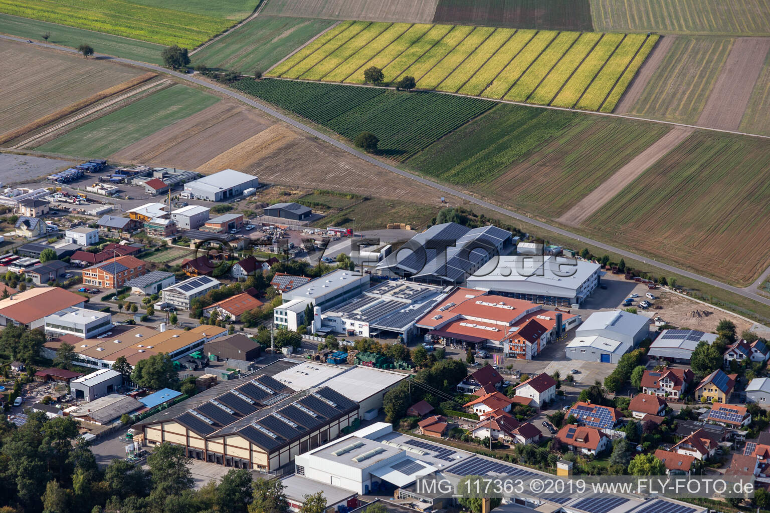 Gewerbergebiet Im Gereut, HGGS LaserCUT GmbH & Co. KG in Hatzenbühl im Bundesland Rheinland-Pfalz, Deutschland von oben gesehen