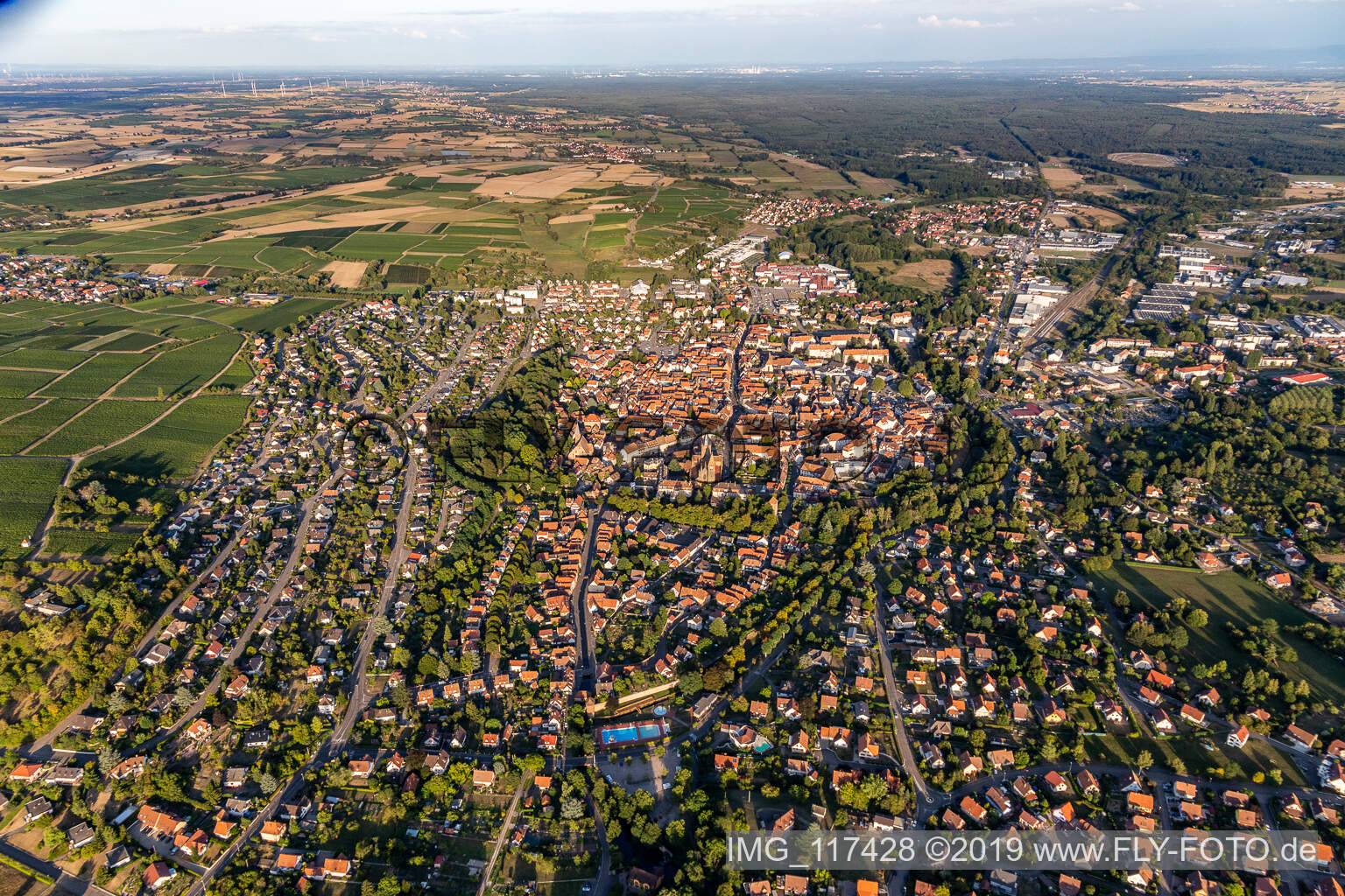 Wissembourg im Bundesland Bas-Rhin, Frankreich aus der Vogelperspektive