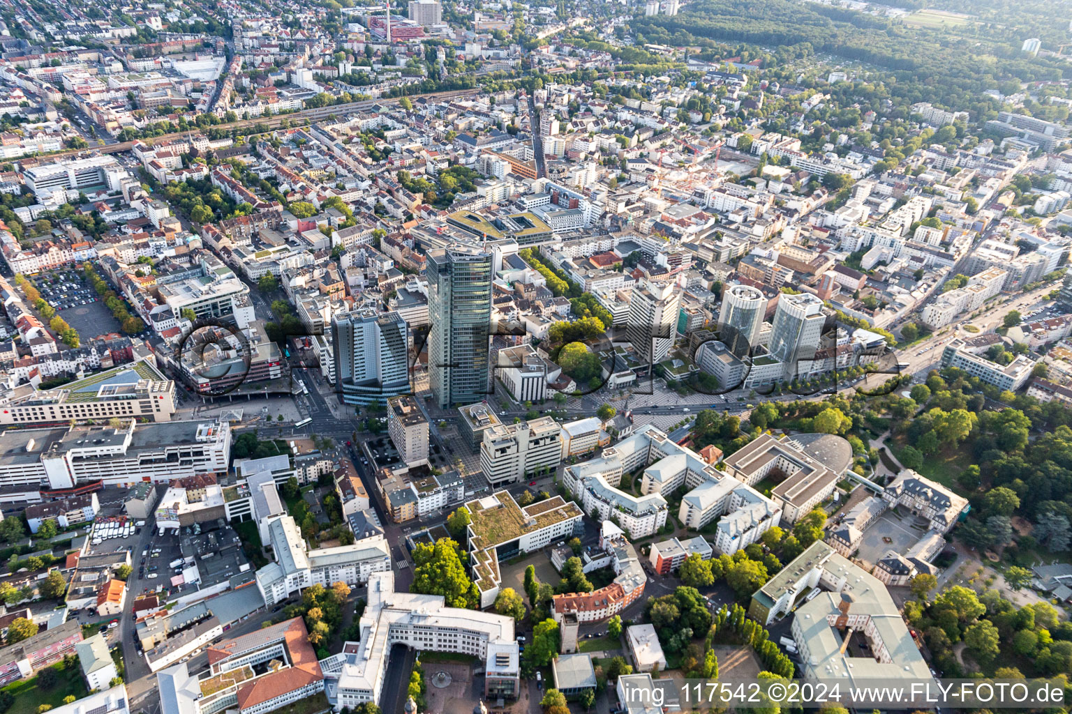 Hochhaus- Ensemble Stadtforum am büsing park, Arabella Sheraton Am Büsing Palais,Falken Tire Europe GmbH in Offenbach am Main im Bundesland Hessen, Deutschland