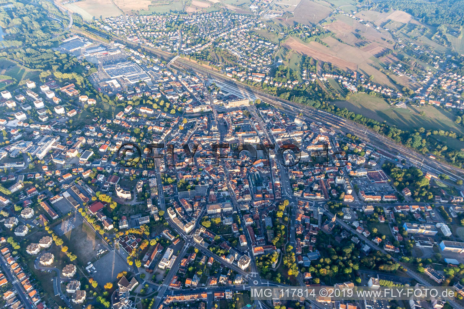 Luftbild von Sarrebourg im Bundesland Moselle, Frankreich