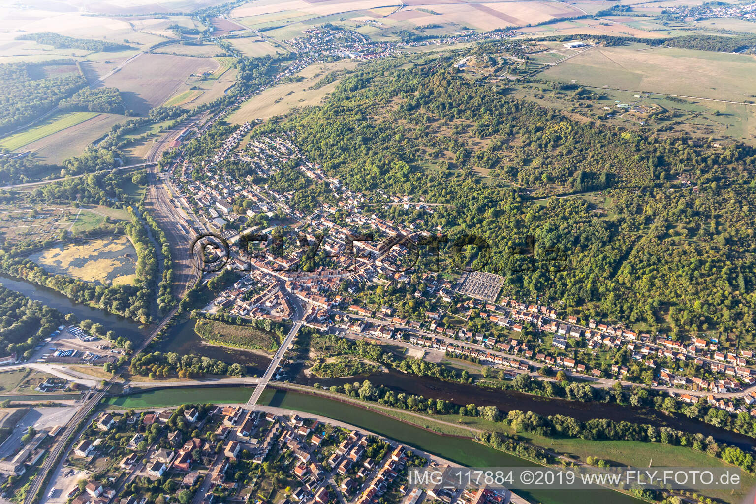 Luftbild von Pont-Saint-Vincent im Bundesland Meurthe-et-Moselle, Frankreich