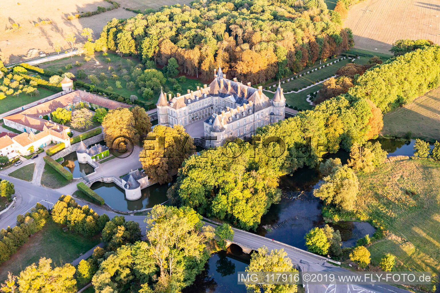 Chateau de Haroué im Bundesland Meurthe-et-Moselle, Frankreich vom Flugzeug aus