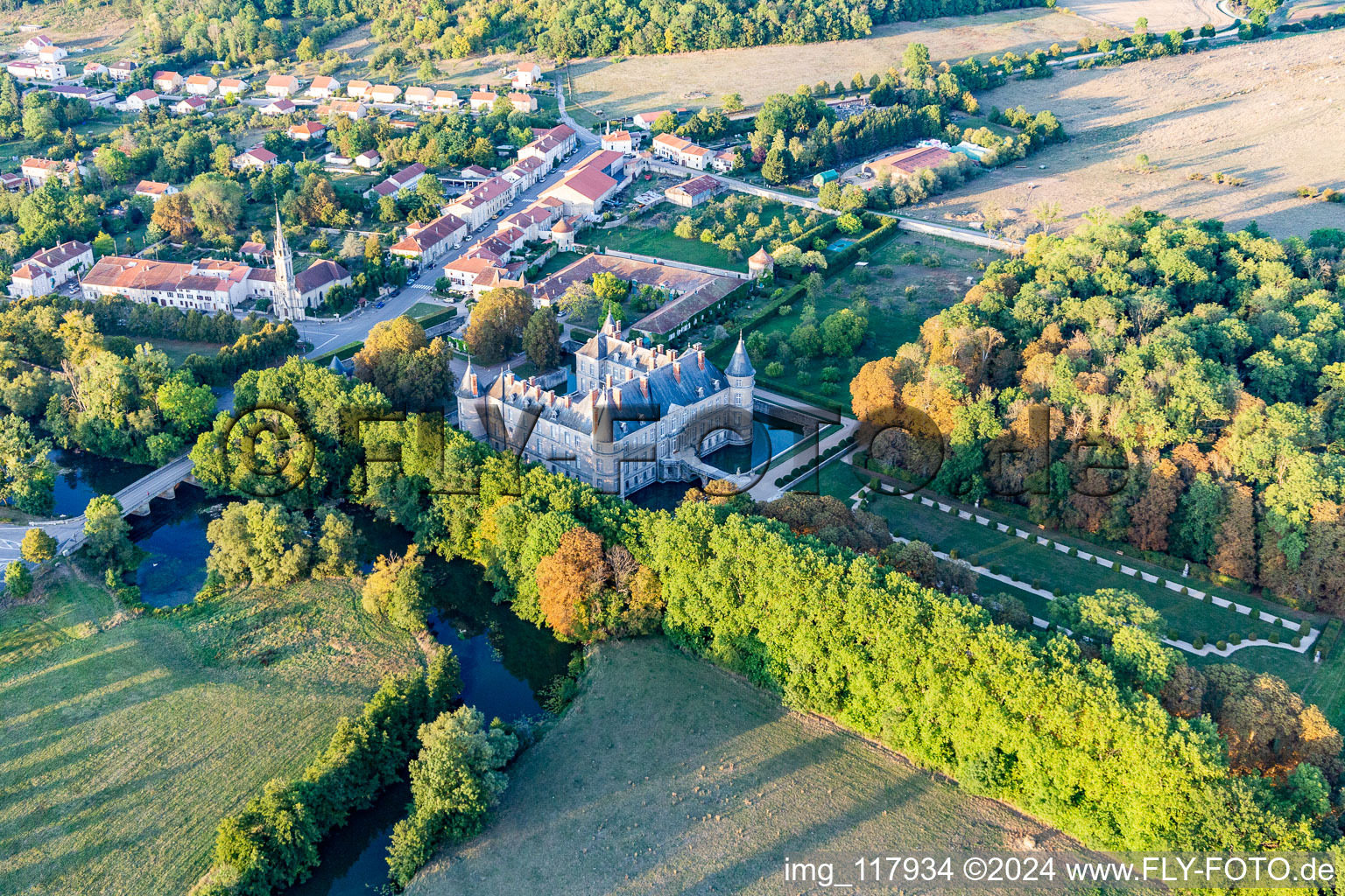 Luftbild von Chateau de Haroué im Bundesland Meurthe-et-Moselle, Frankreich