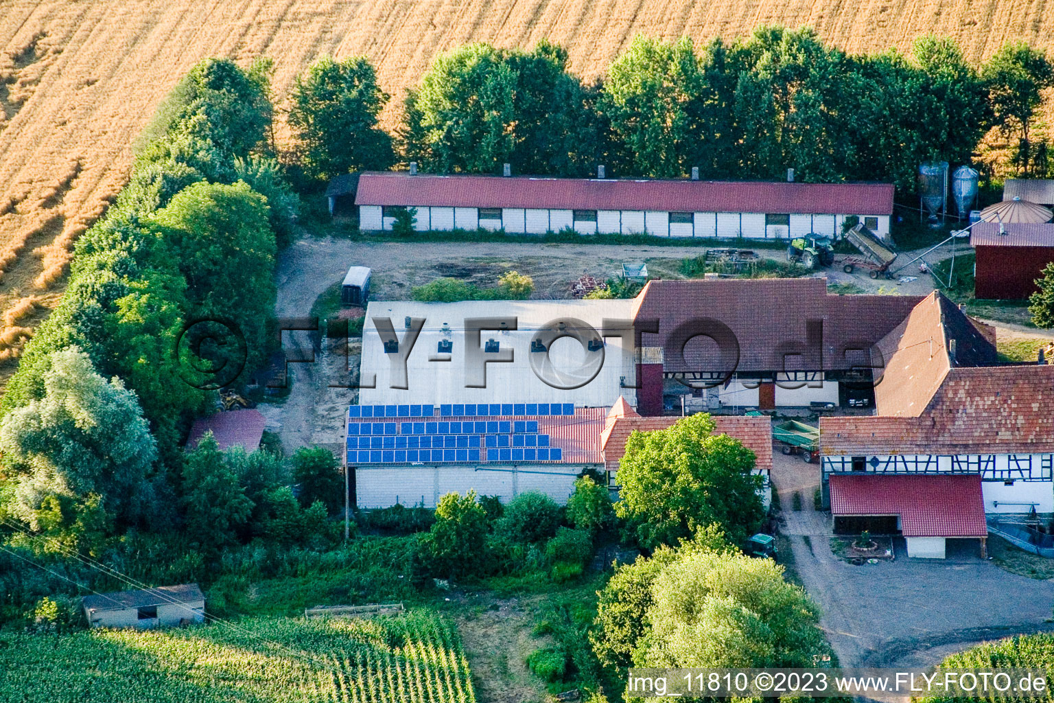 Kandel, am Erlenbach, Leistenmühle im Bundesland Rheinland-Pfalz, Deutschland von der Drohne aus gesehen