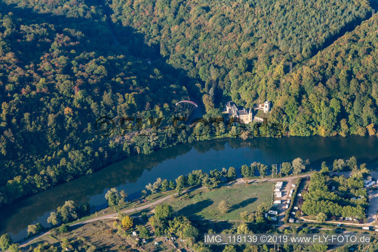 Luftbild von Chateau de la Flie an der Mosel in Liverdun im Bundesland Meurthe-et-Moselle, Frankreich