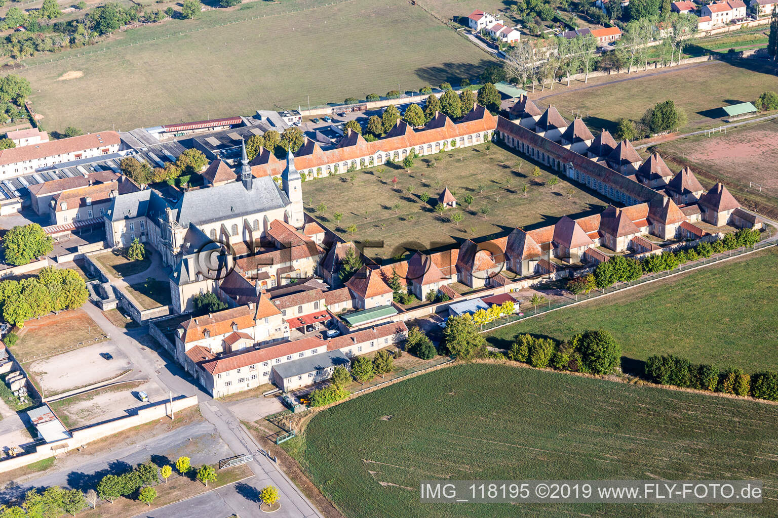 Luftaufnahme von Kloster/Abbaye de Bosserville, Lycée Professionnel Privé Saint Michel in Art-sur-Meurthe im Bundesland Meurthe-et-Moselle, Frankreich