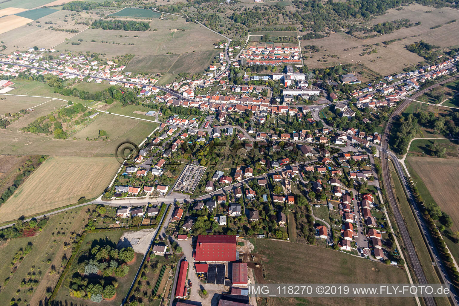 Luftaufnahme von Bainville-sur-Madon im Bundesland Meurthe-et-Moselle, Frankreich