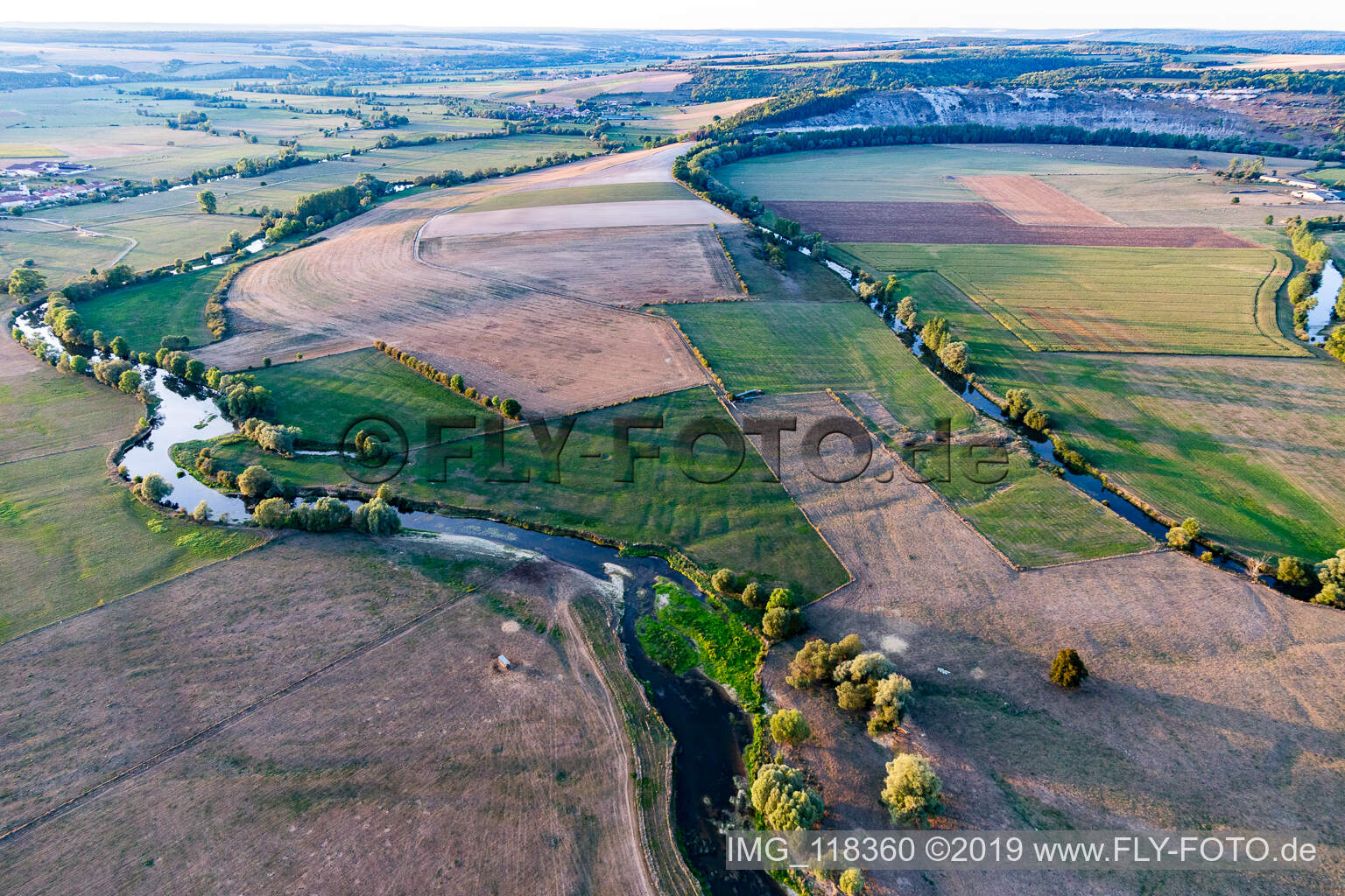 Luftbild von Mündung der Chètre in die Maas/La Meuse in Champougny, Frankreich