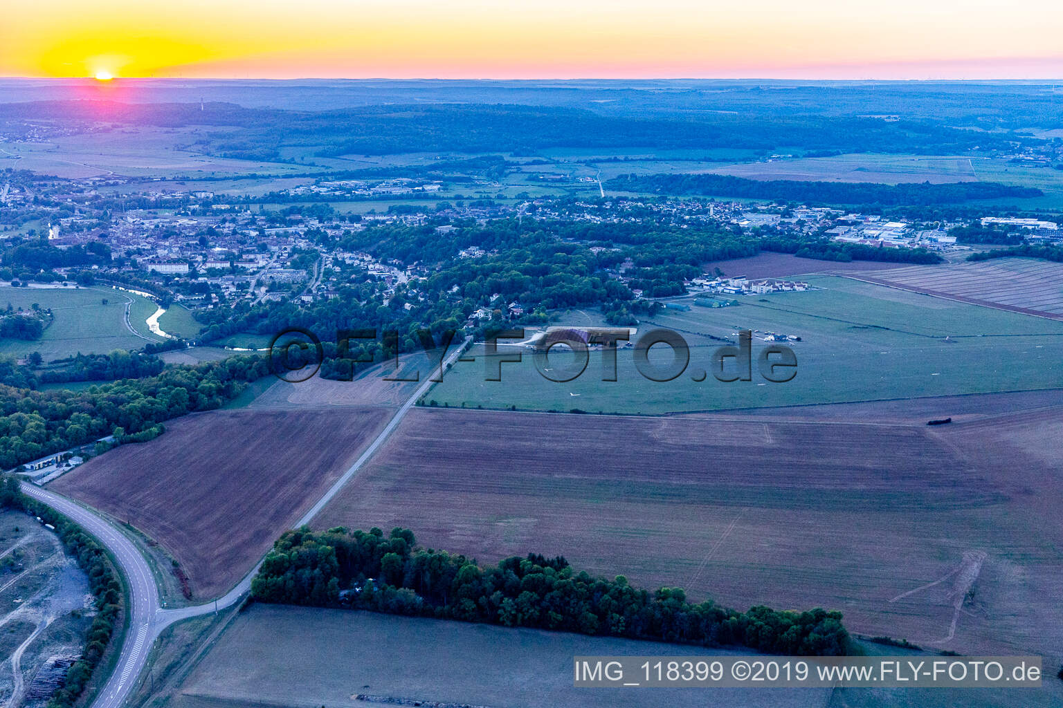 Luftbild von Aérodrome de Neufchateau in Neufchâteau im Bundesland Vosges, Frankreich
