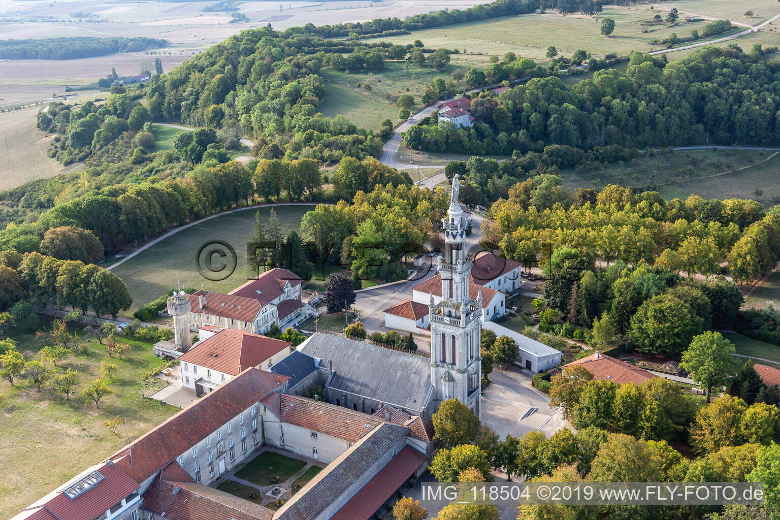 Basilique de Sion in Saxon-Sion im Bundesland Meurthe-et-Moselle, Frankreich aus der Luft