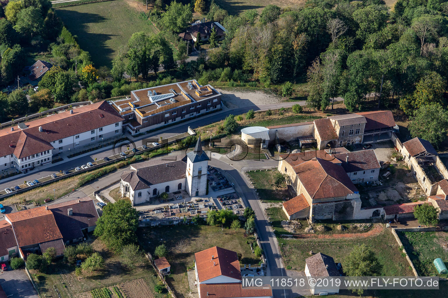 Luftbild von Dommartin-sur-Vraine im Bundesland Vosges, Frankreich