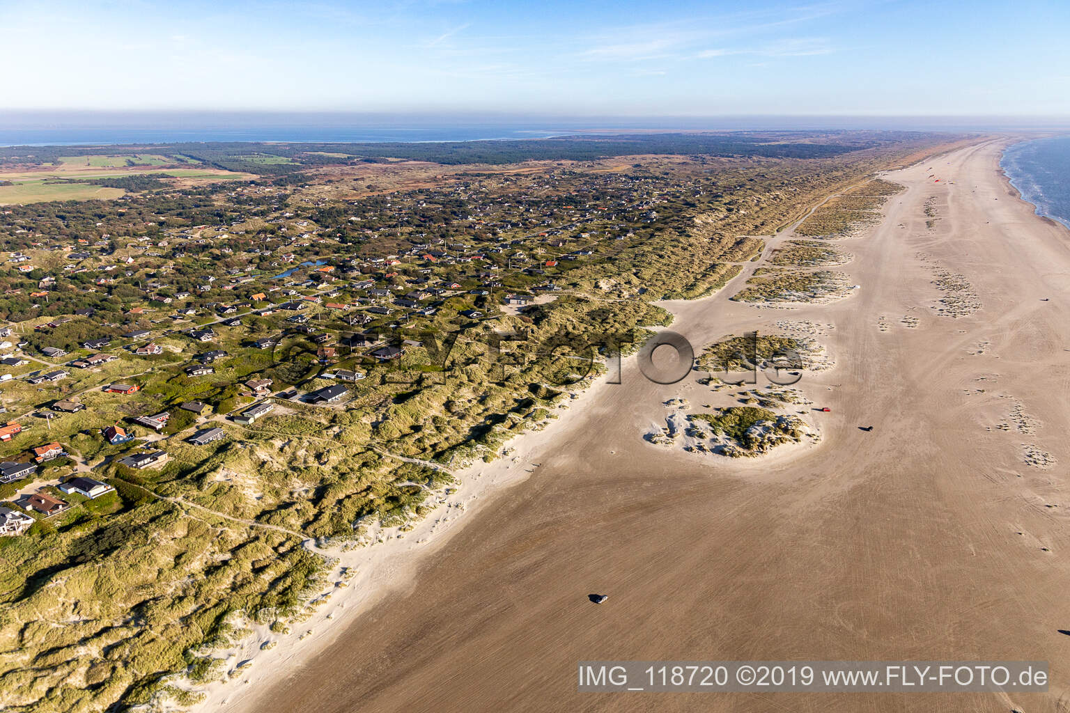 Luftbild von Rindby Strand in Fanø im Bundesland Syddanmark, Dänemark