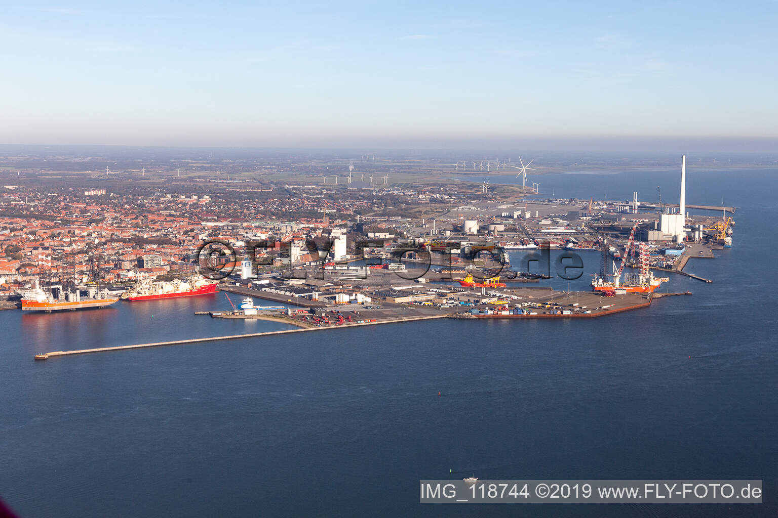 Luftbild von Hafen in Esbjerg im Bundesland Syddanmark, Dänemark
