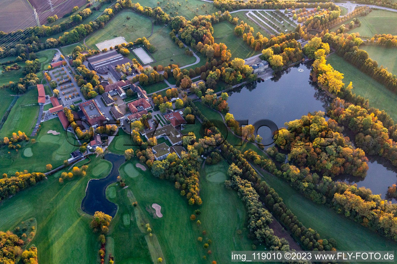 Monrepos, Golfplatz im Ortsteil Eglosheim in Ludwigsburg im Bundesland Baden-Württemberg, Deutschland