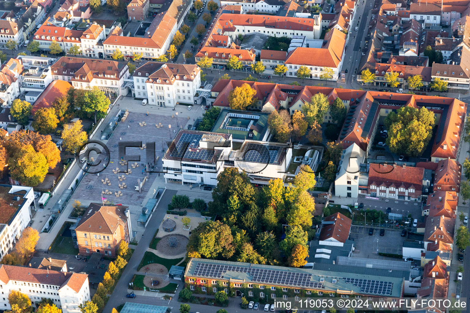 Rathausplatz, Stadtbibliothek im Ortsteil Ludwigsburg-Mitte im Bundesland Baden-Württemberg, Deutschland