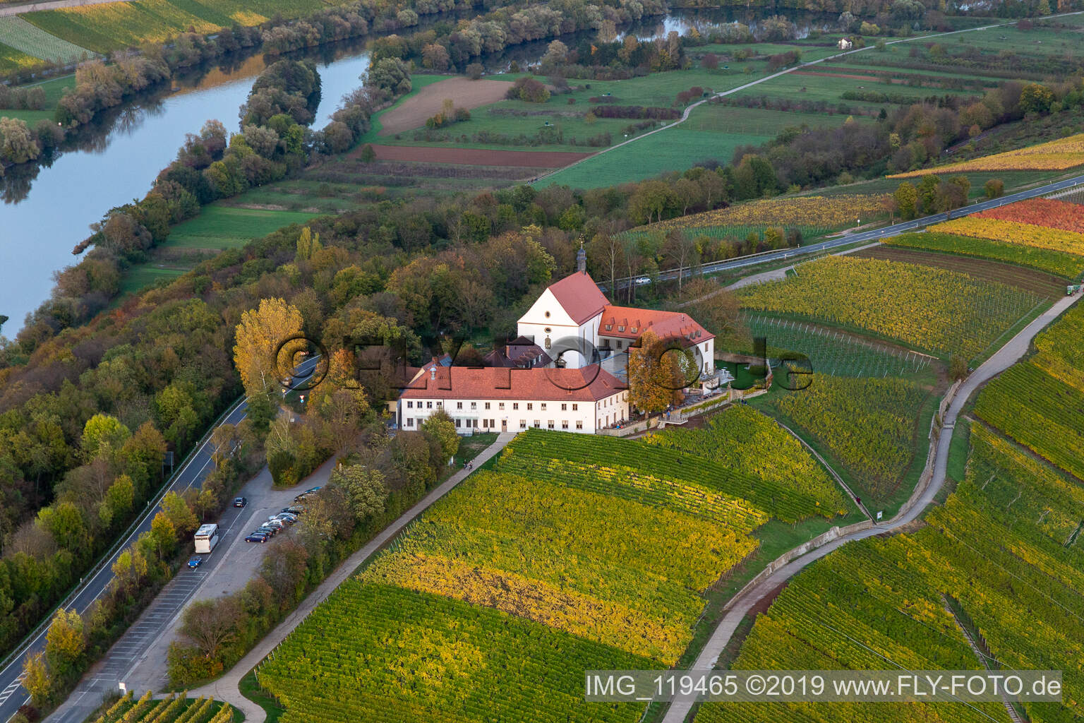 Luftbild von Hotel Vogelsburg in Escherndorf im Bundesland Bayern, Deutschland