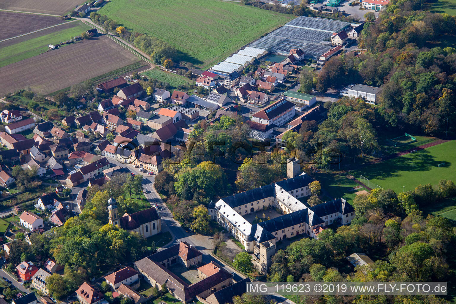 Luftaufnahme von Gräflich Schönborn'sches Schloss Gaibach im Bundesland Bayern, Deutschland