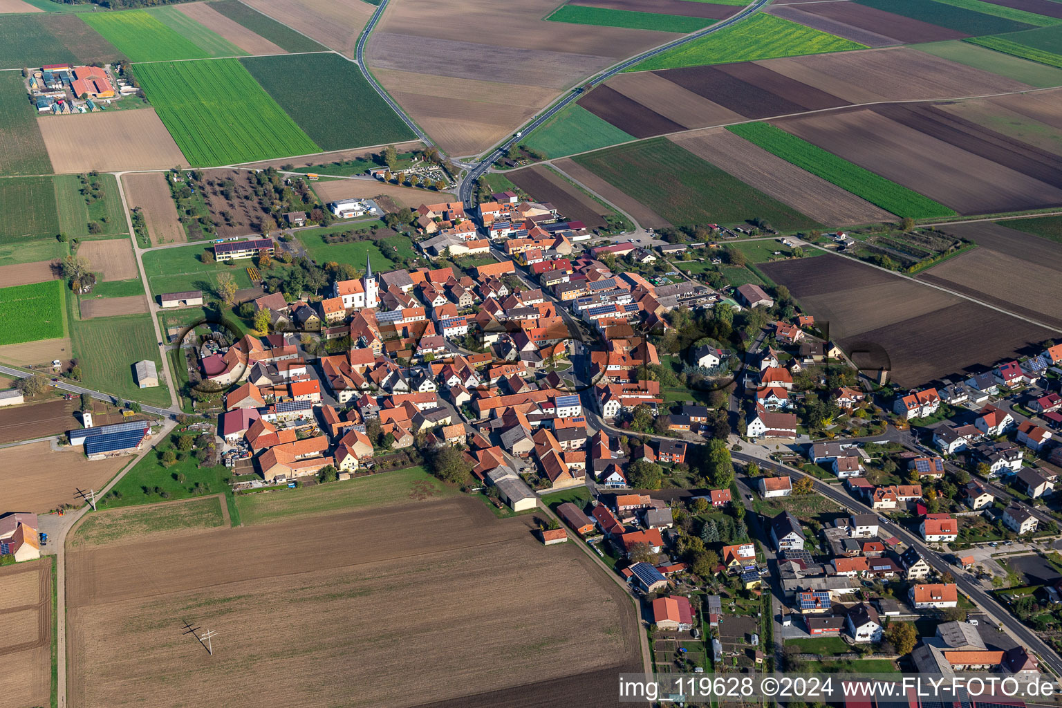 Schrägluftbild von Kolitzheim im Bundesland Bayern, Deutschland