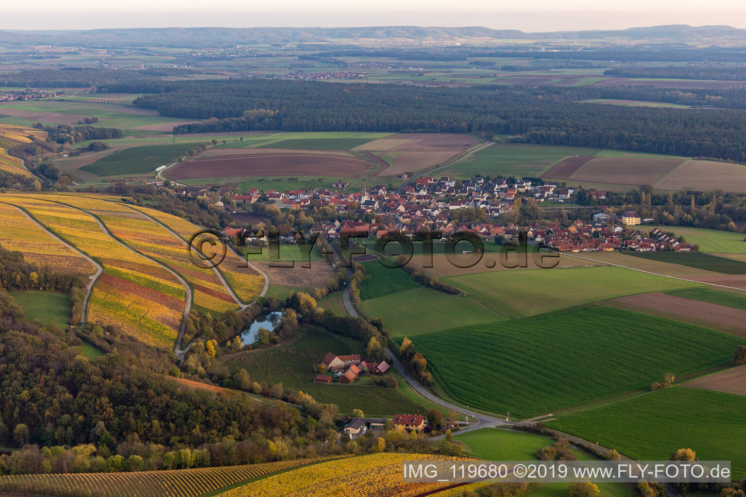 Luftbild von Weinberge Obervolkach im Bundesland Bayern, Deutschland