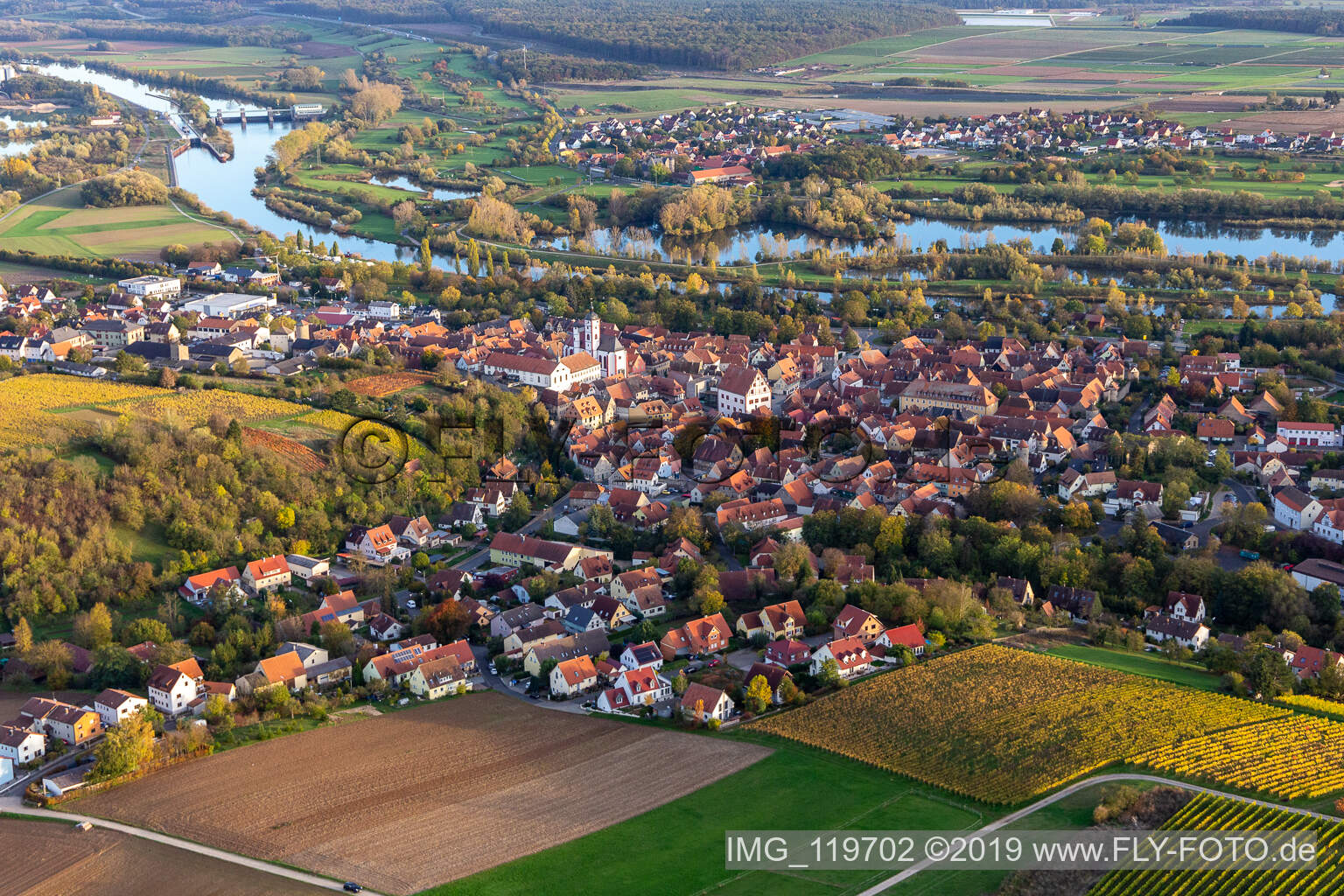 Luftbild von Dettelbach im Bundesland Bayern, Deutschland
