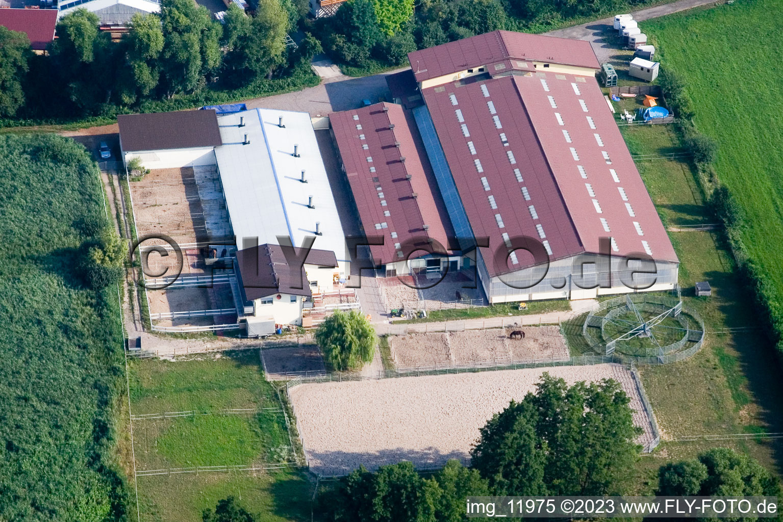 Ortsteil Minderslachen in Kandel im Bundesland Rheinland-Pfalz, Deutschland von der Drohne aus gesehen