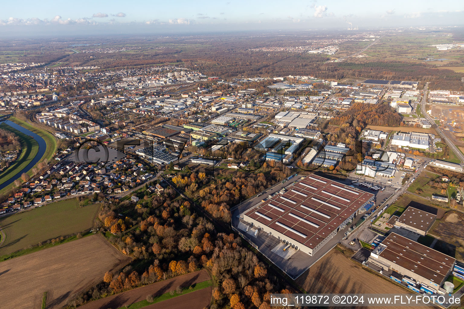 Industriegebiet Industriestraße Duvenbeck Logistics Europe im Ortsteil Niederbühl in Rastatt im Bundesland Baden-Württemberg, Deutschland