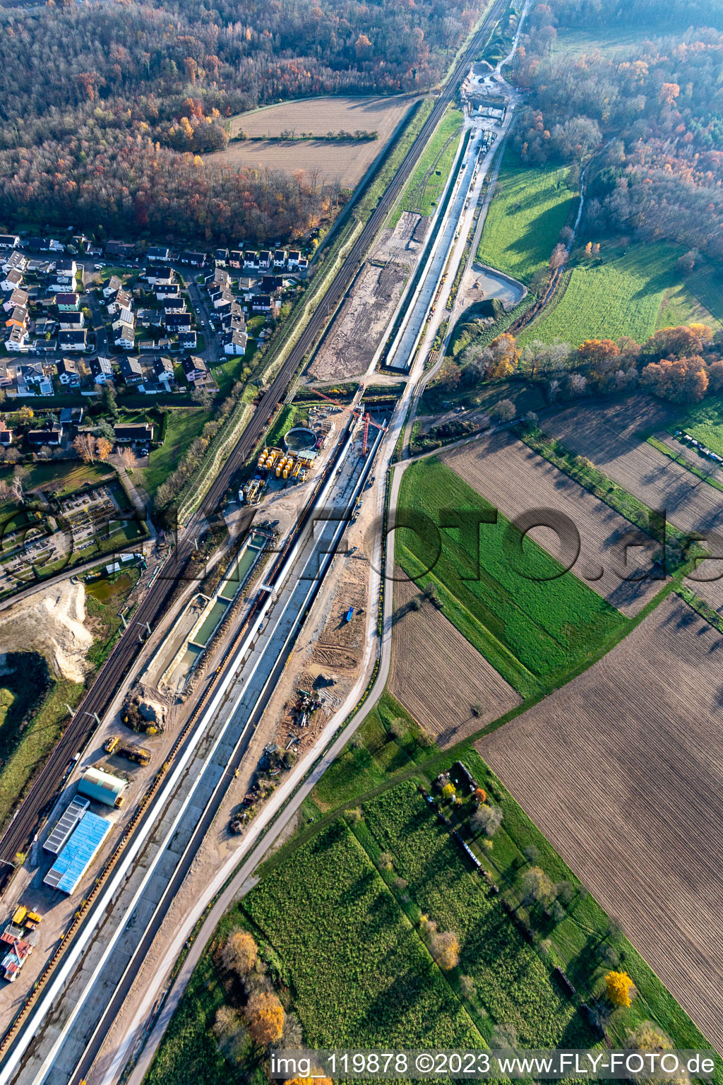 Luftbild von Tunnelbaustelle zum Neubau der ICE Strecke im Streckennetz der Deutschen Bahn in Rastatt im Ortsteil Niederbühl im Bundesland Baden-Württemberg, Deutschland